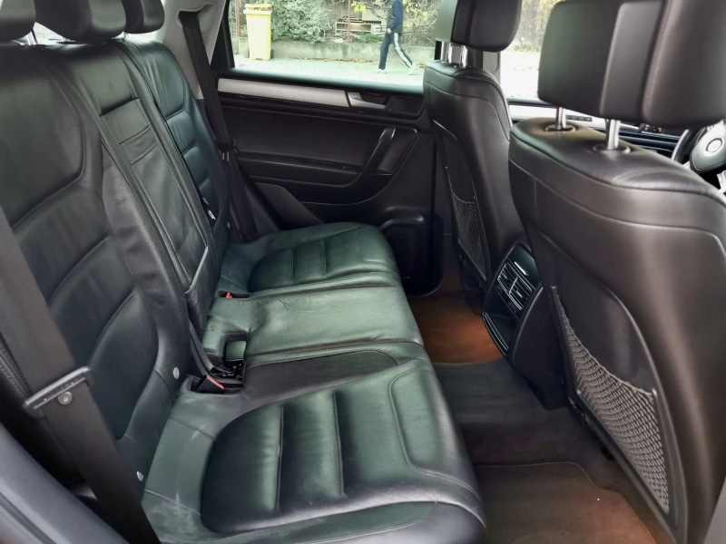 VW Touareg  hi-line, снимка 11 - Автомобили и джипове - 52506481
