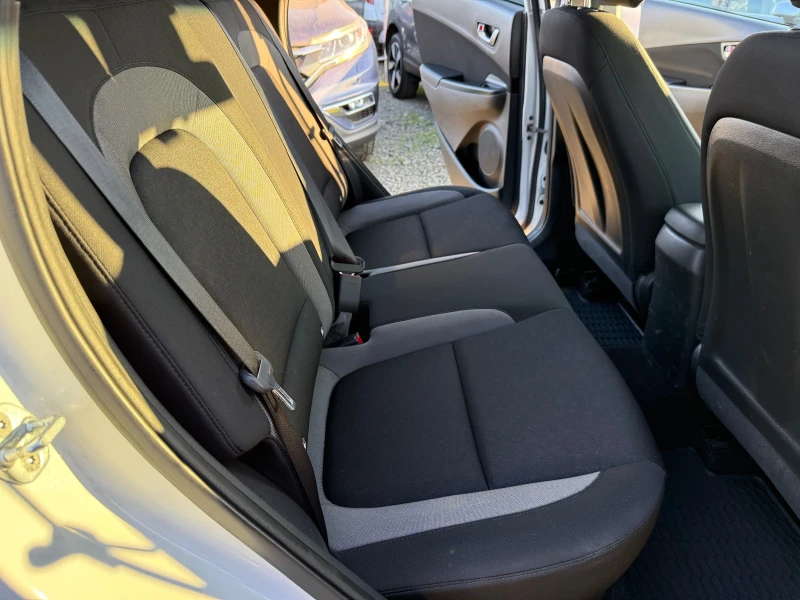 Hyundai Kona 1.6i CH 4x4 AUTOMAT, снимка 8 - Автомобили и джипове - 52821261