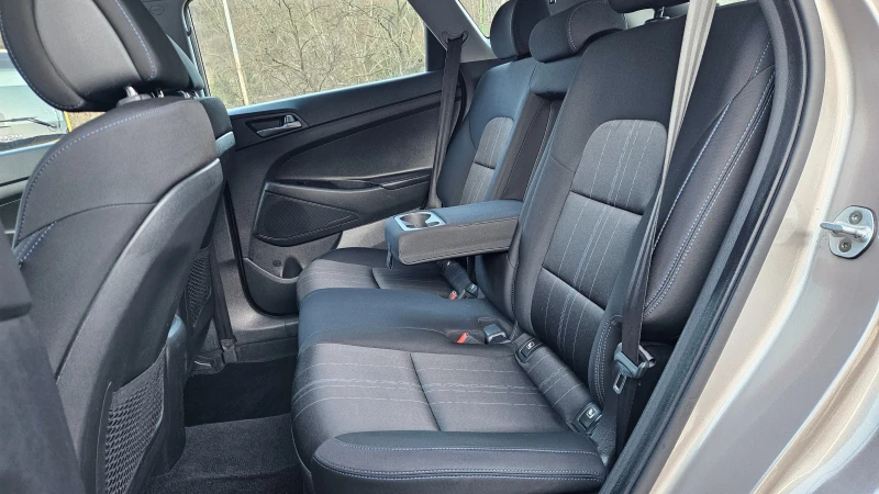 Hyundai Tucson 1.6 KLIMA/Euro-6b/137000km/Top sustoqnie, снимка 13 - Автомобили и джипове - 53139095