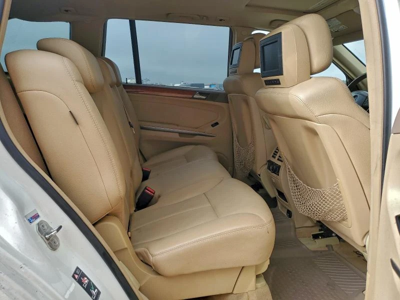 Mercedes-Benz GL 450 4.6L 8 All wheel drive, снимка 12 - Автомобили и джипове - 53201349