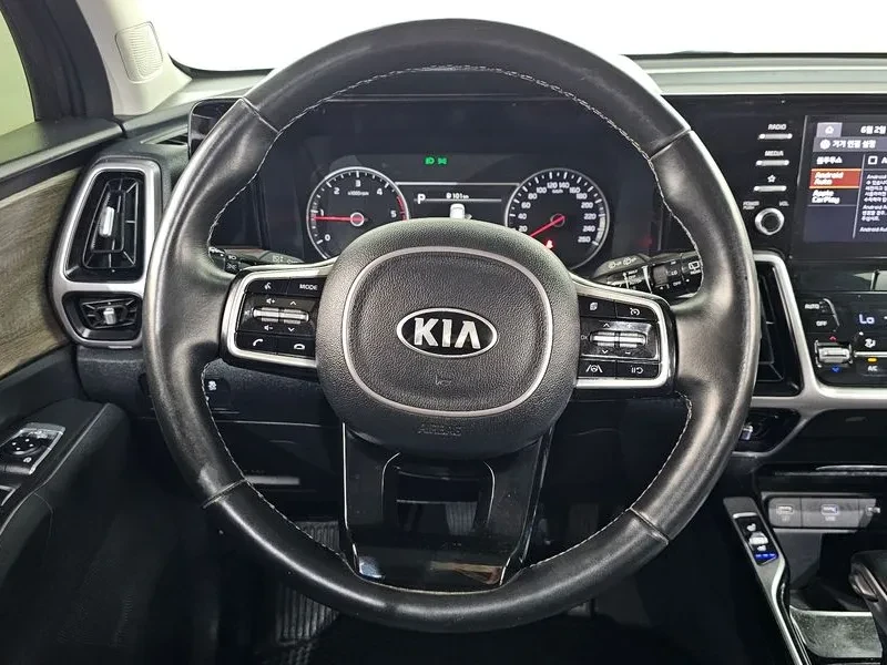 Kia Sorento 2.2 CRDI 4WD - САМО 30% АВАНС, снимка 13 - Автомобили и джипове - 56018248