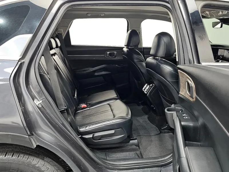 Kia Sorento 2.2 CRDI 4WD - САМО 30% АВАНС, снимка 11 - Автомобили и джипове - 56018248