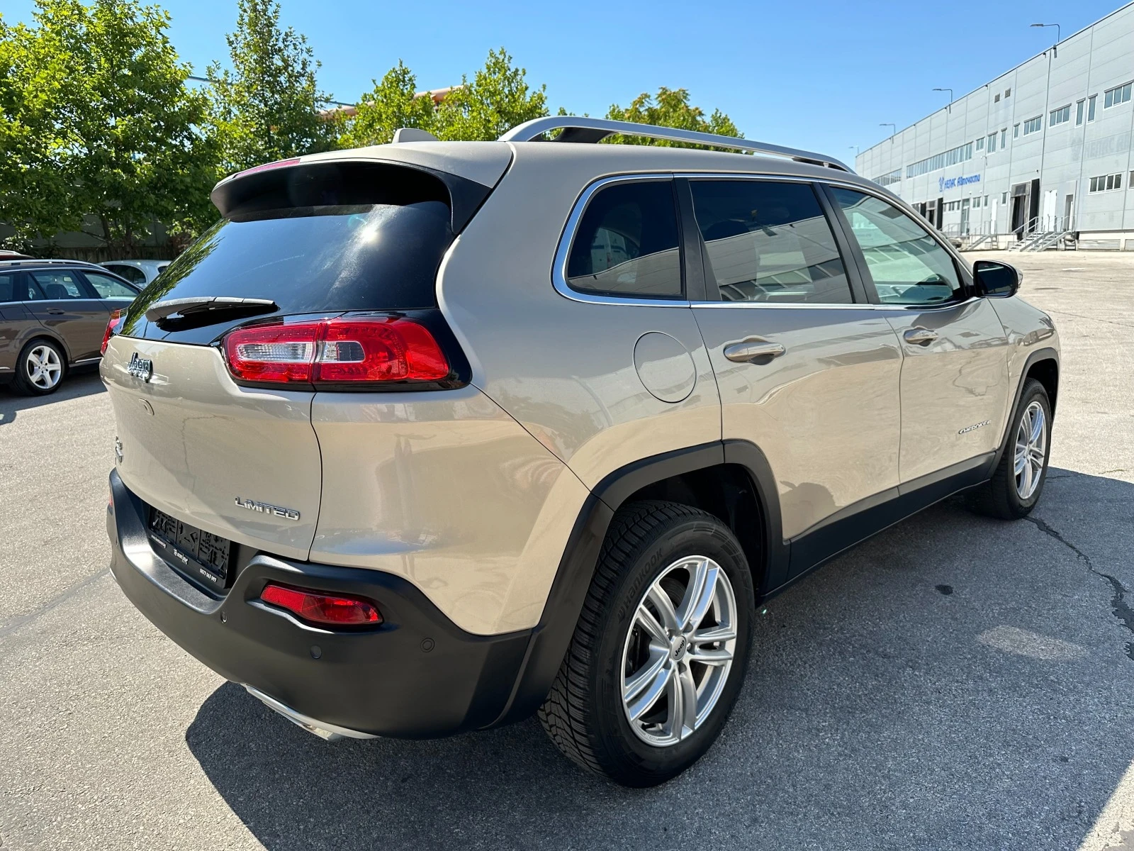 Jeep Cherokee 2.0CRDI Limited 170к.с. Всички Есктри - изображение 4