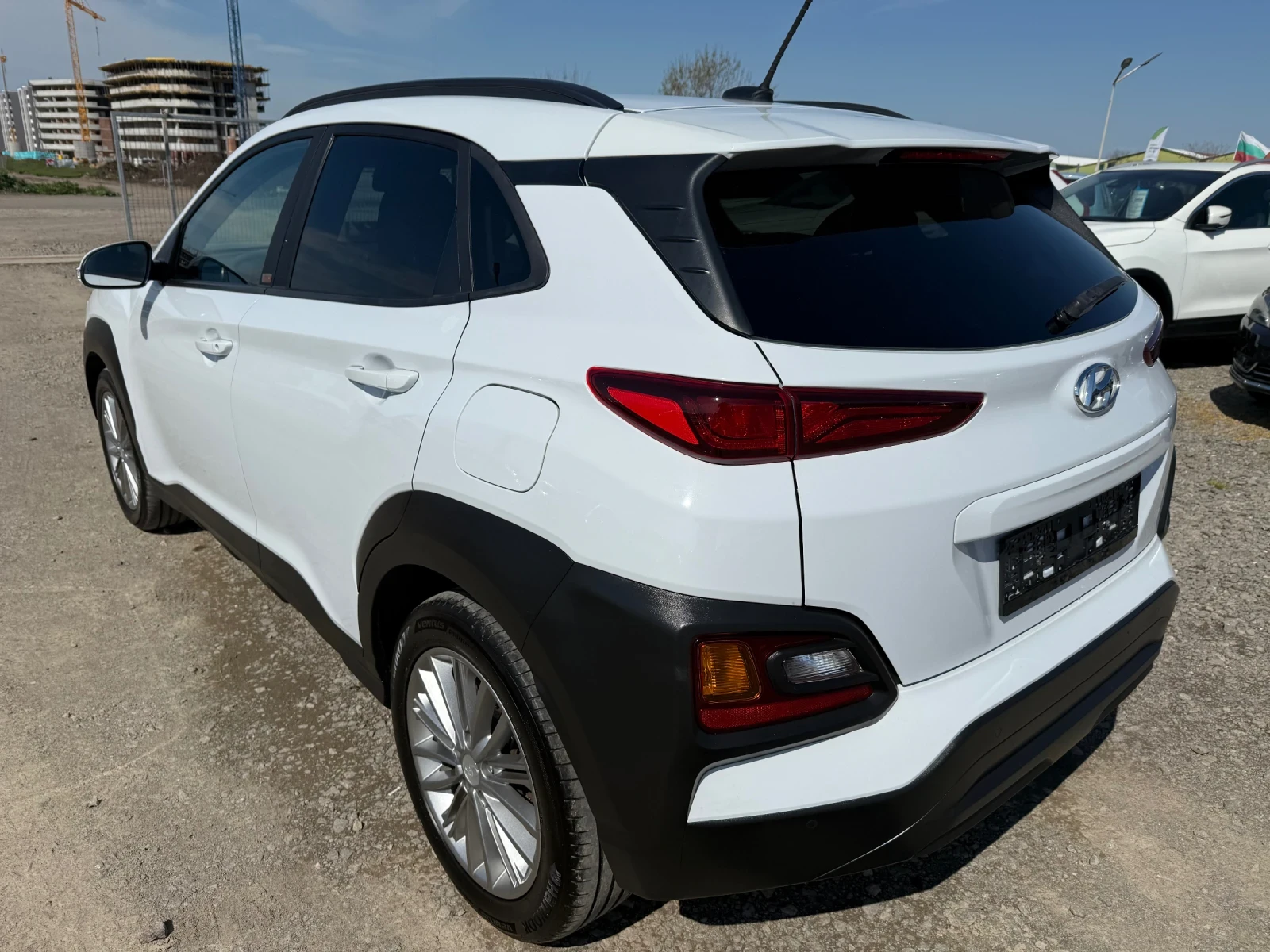 Hyundai Kona 1.6i CH 4x4 AUTOMAT, снимка 6 - Автомобили и джипове - 52821261