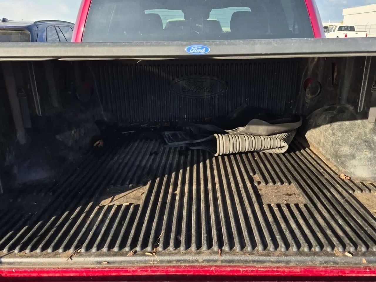 Ford F150 XLT CREW CAB SHORT BED  CARFAX, снимка 14 - Автомобили и джипове - 54438824