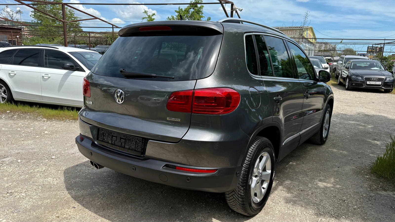 VW Tiguan 2.0TDI 4X4 ФЕЙСЛИФТ ПАНОРАМА, снимка 4 - Автомобили и джипове - 54610146