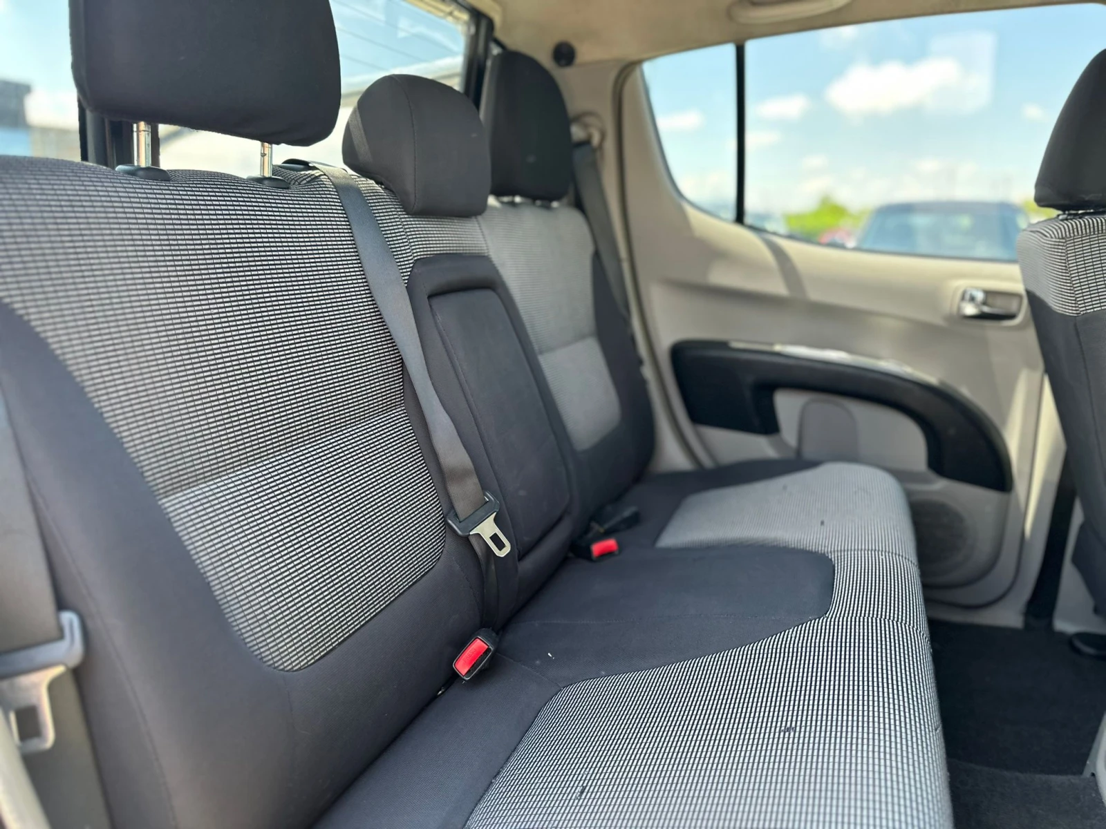 Mitsubishi L200 / DOUBLE CAB / AUTOMAT / 2.5D / , снимка 11 - Автомобили и джипове - 54817632