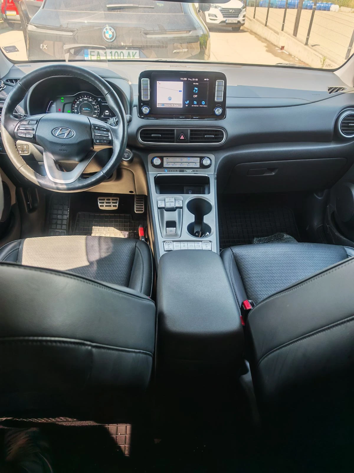 Hyundai Kona 64KWh/PREMIUM/ГАРАНЦИЯ/SOH100%/FULL!, снимка 7 - Автомобили и джипове - 55046394