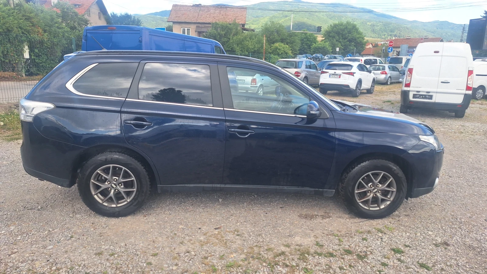 Mitsubishi Outlander, снимка 8 - Автомобили и джипове - 55411632