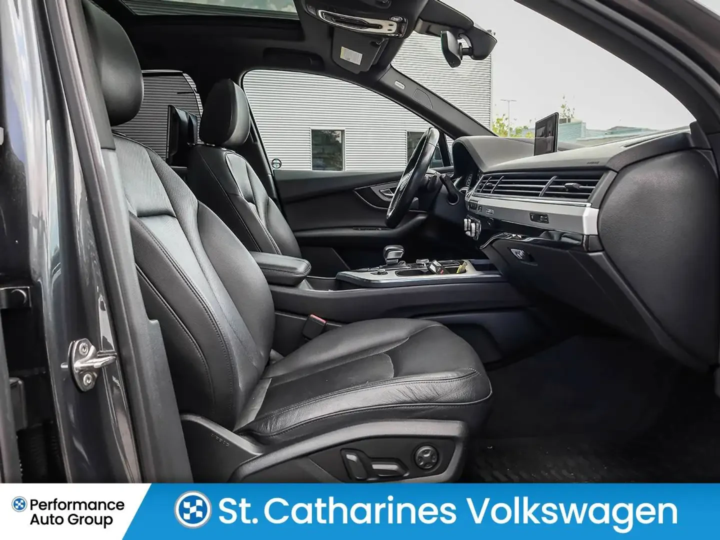 Audi Q7 3.0 Обдугване * Телевизори отзад , снимка 11 - Автомобили и джипове - 56084456