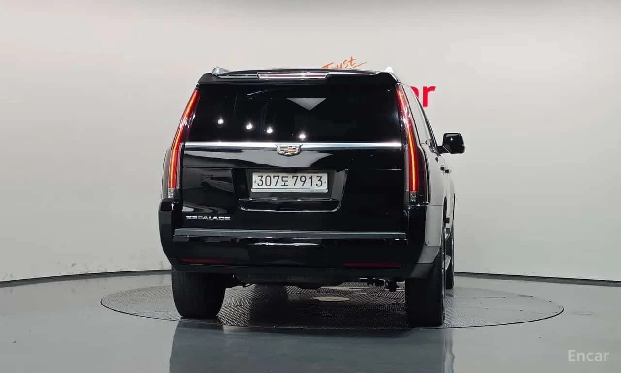 Cadillac Escalade * 6.2 * ФИНАНСИРАНЕ, снимка 4 - Автомобили и джипове - 56273290
