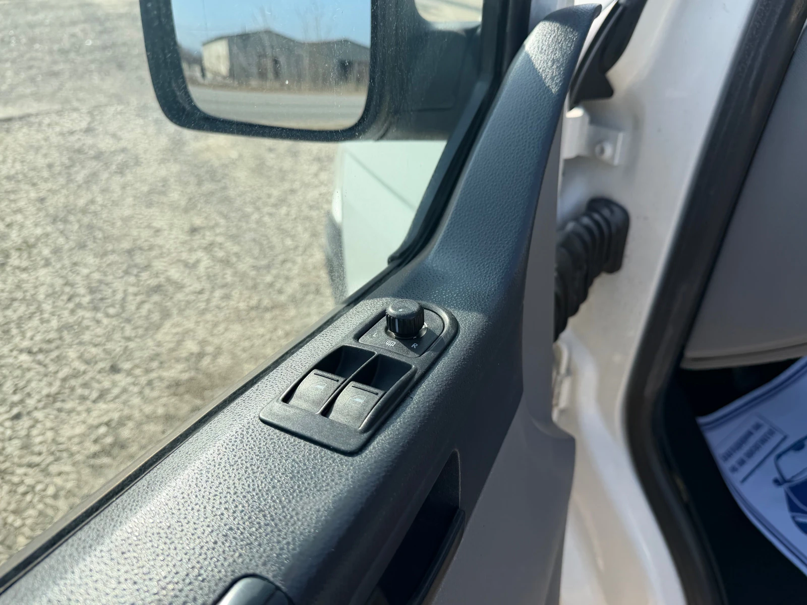 VW T5 1.9TDi MAXi климатик Лизинг, снимка 10 - Бусове и автобуси - 53652681