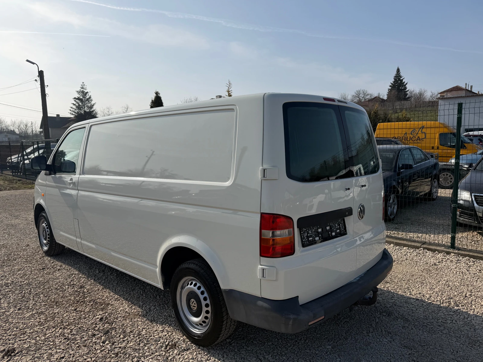 VW T5 1.9TDi MAXi климатик Лизинг, снимка 6 - Бусове и автобуси - 53652681
