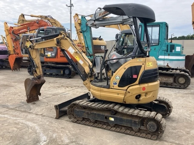 Багер Caterpillar ВНОС 25.01.2026, снимка 17 - Индустриална техника - 53039094