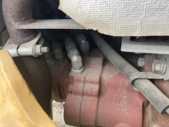 Багер Caterpillar ВНОС 25.01.2026, снимка 13 - Индустриална техника - 53039094