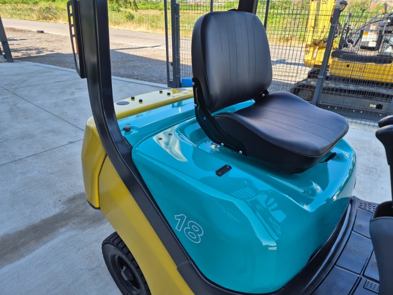 Мотокар Komatsu  * 4 метра повдигане * КАТО НОВ * !, снимка 12 - Индустриална техника - 50845589