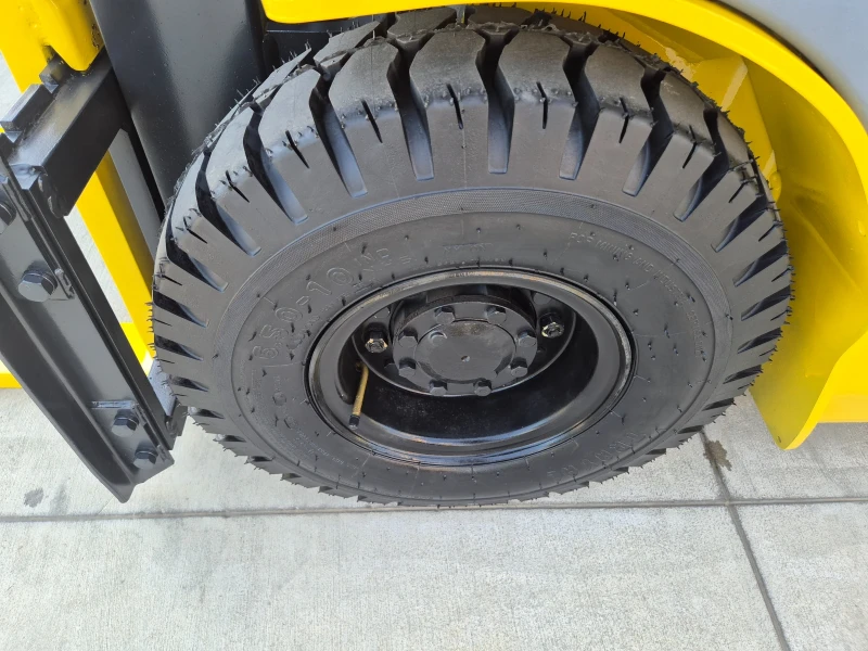 Мотокар Komatsu  * 4 метра повдигане * КАТО НОВ * !, снимка 14 - Индустриална техника - 50845589