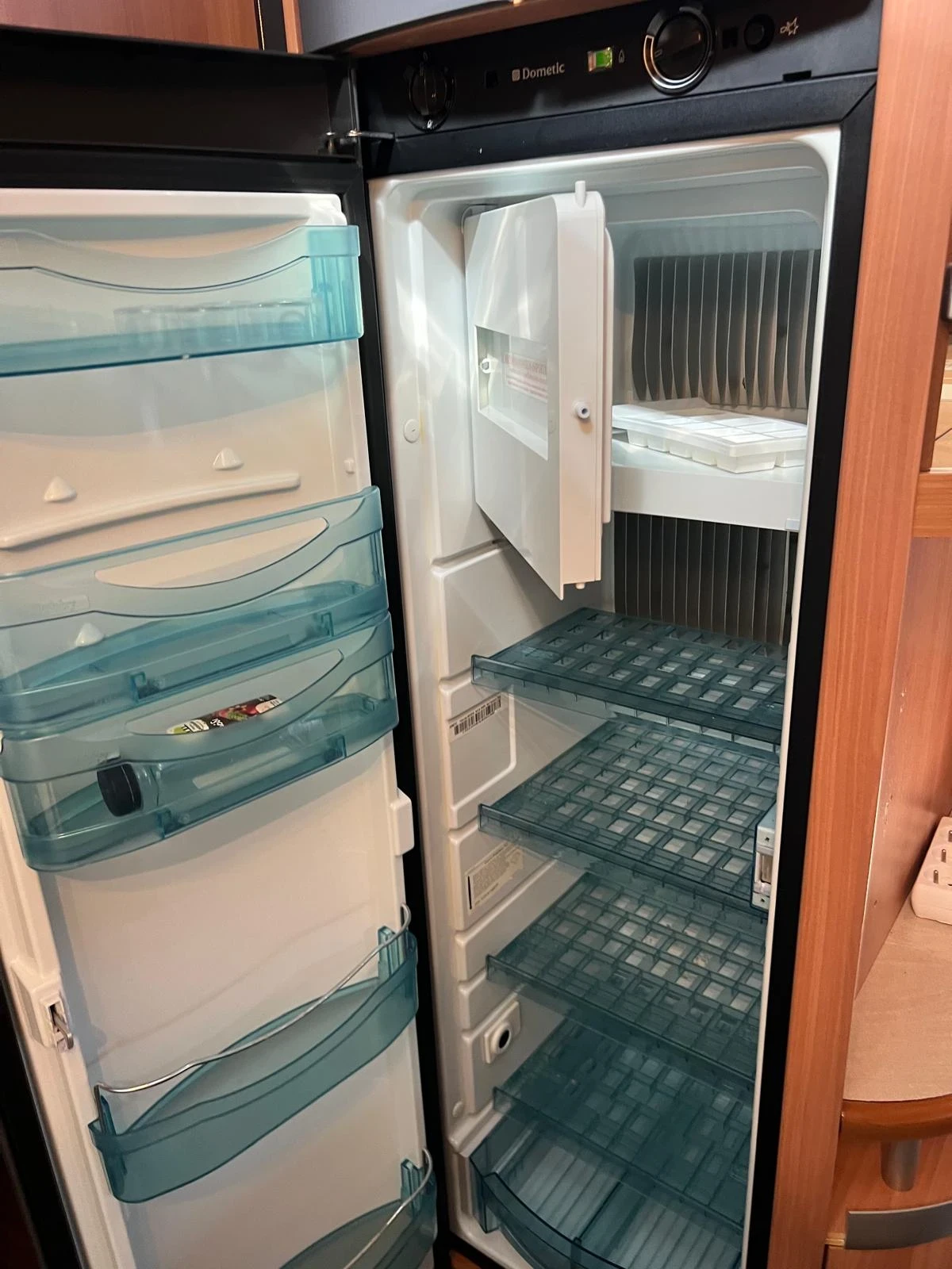 Каравана Hobby De LUXE 400 sfe - изображение 10