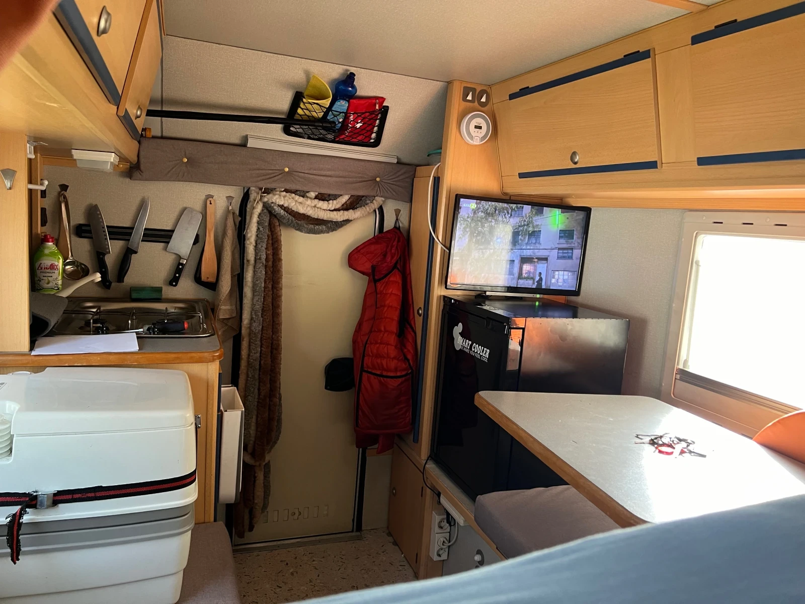 Кемпер Mitsubishi L200, снимка 7 - Каравани и кемпери - 54063429