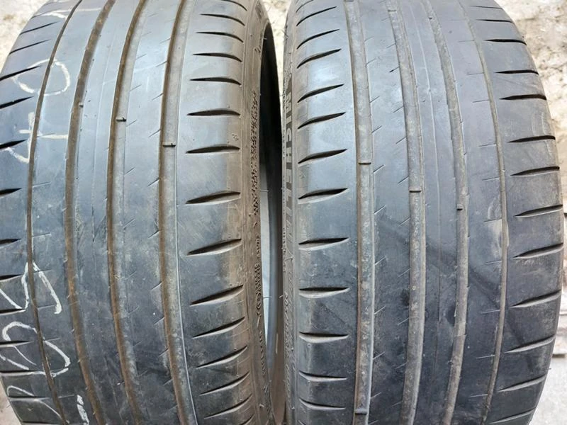 Гуми Летни 205/40R18, снимка 1 - Гуми и джанти - 37110907