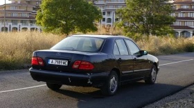 Mercedes-Benz E 200, снимка 4