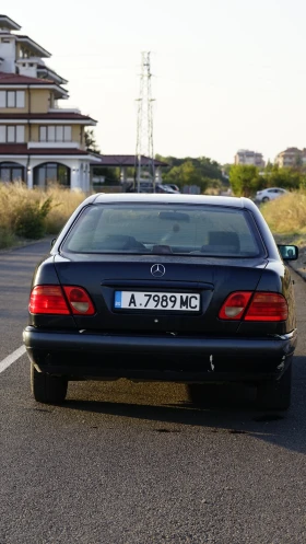 Mercedes-Benz E 200, снимка 5