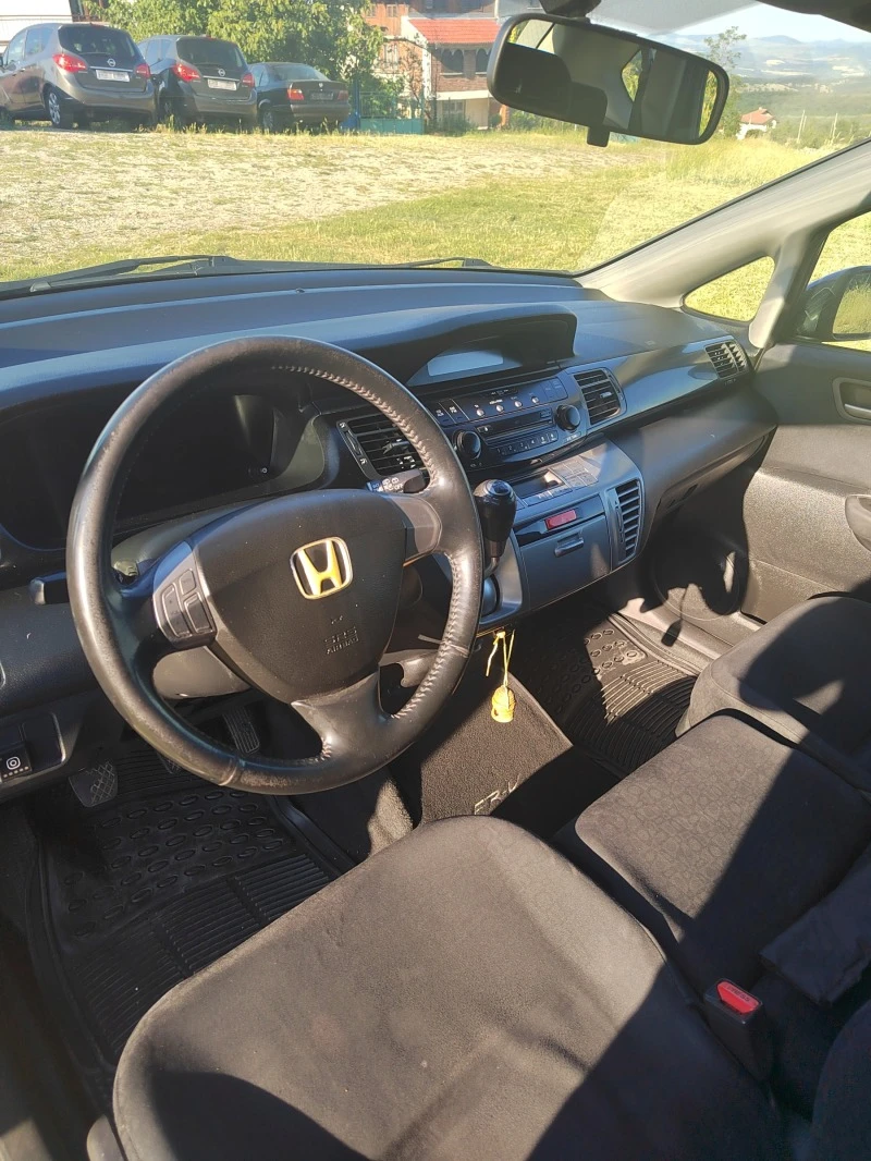 Honda Fr-v 1.7, снимка 8 - Автомобили и джипове - 46247841