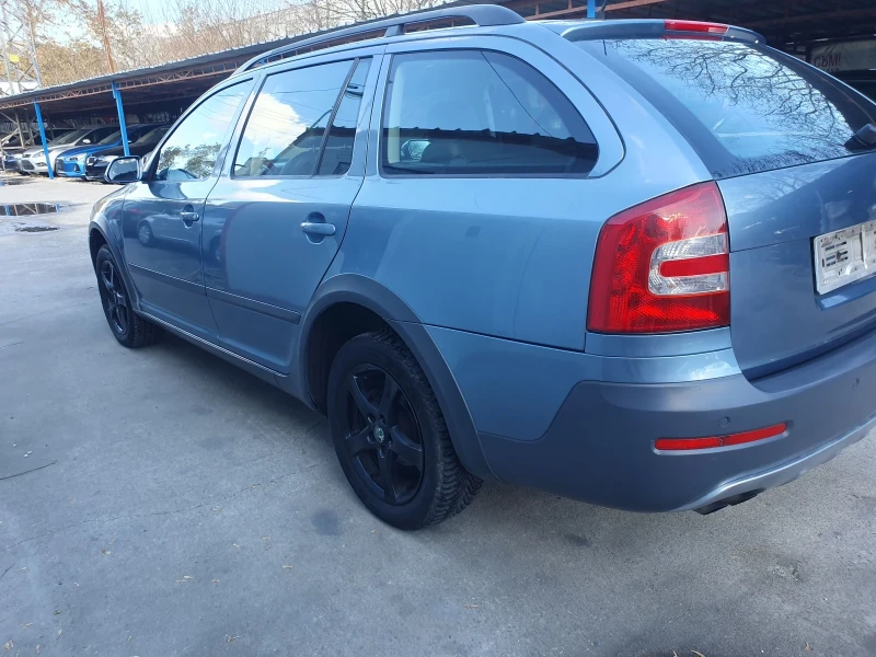 Skoda Octavia 2.0 TDI 8 Klapana SKOUT  4X4 NAVI KOJA  ITALY , снимка 5 - Автомобили и джипове - 47969895