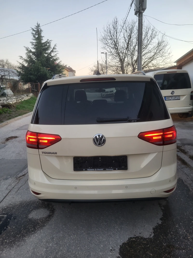 VW Touran 2.0 TDI , снимка 4 - Автомобили и джипове - 48690920