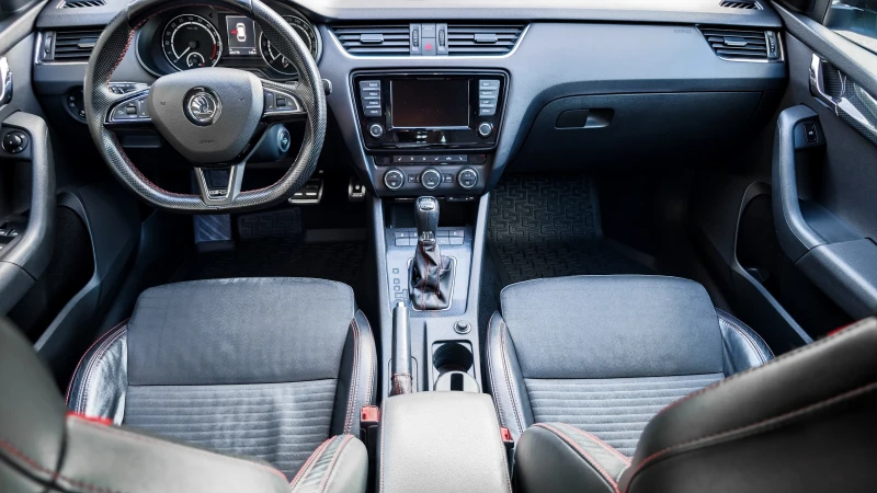 Skoda Octavia VRS 2.0 TDI DSG 4x4, снимка 5 - Автомобили и джипове - 52650034