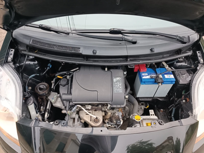 Toyota Yaris 1.0, снимка 7 - Автомобили и джипове - 52350842