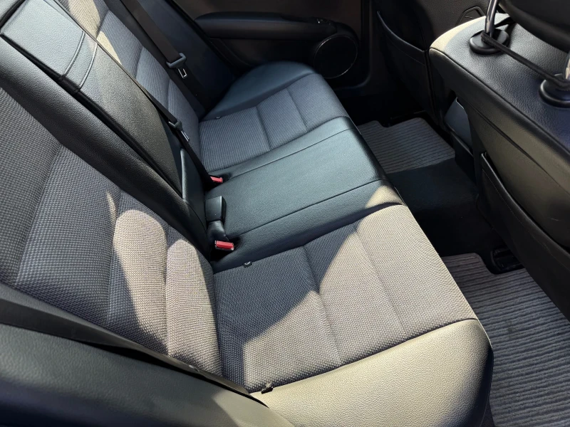 Mercedes-Benz C 220, снимка 10 - Автомобили и джипове - 52734937