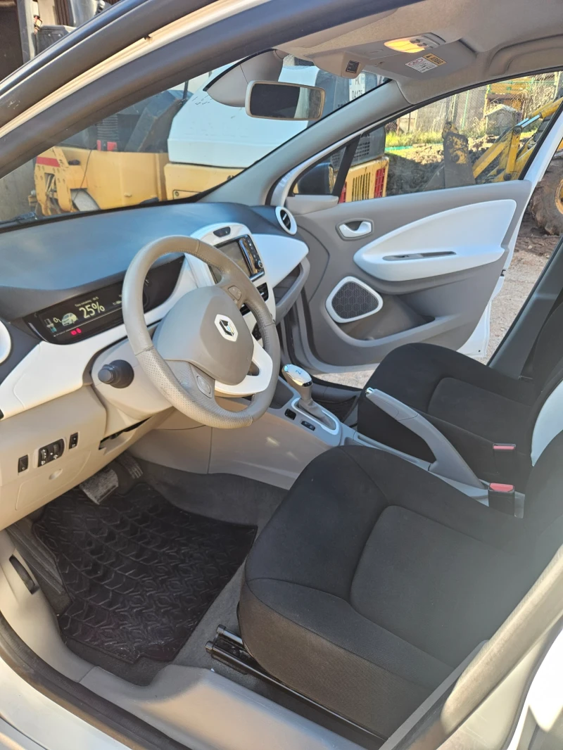 Renault Zoe Z.E 41kwh Life, снимка 13 - Автомобили и джипове - 53039730