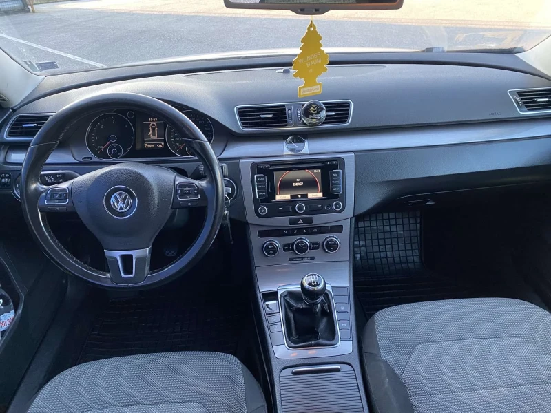 VW Passat B7 1.6 TDI 105, снимка 10 - Автомобили и джипове - 52775112