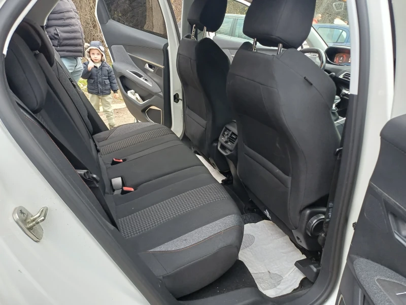 Peugeot 3008 1.5 BLUE HDI, снимка 12 - Автомобили и джипове - 52886087