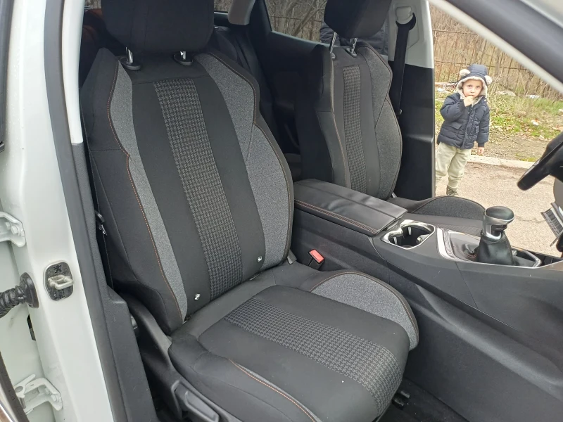 Peugeot 3008 1.5 BLUE HDI, снимка 13 - Автомобили и джипове - 52886087