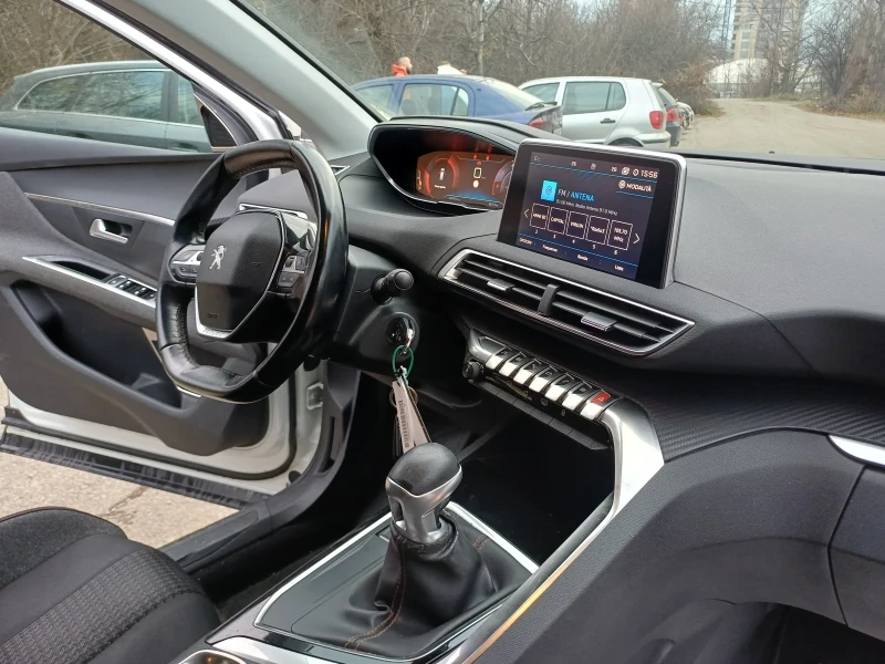 Peugeot 3008 1.5 BLUE HDI, снимка 14 - Автомобили и джипове - 52886087