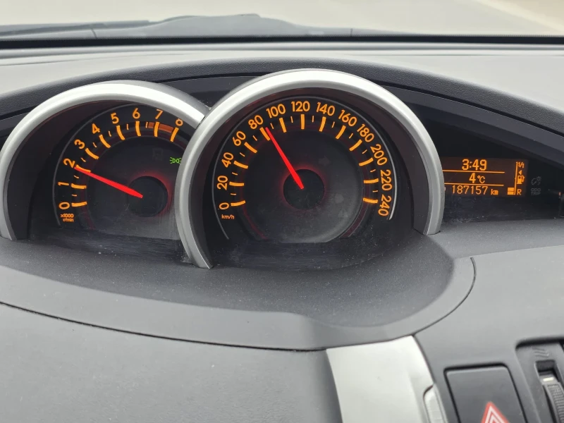 Toyota Verso 1.8i SWISS EDITION , снимка 13 - Автомобили и джипове - 53466318