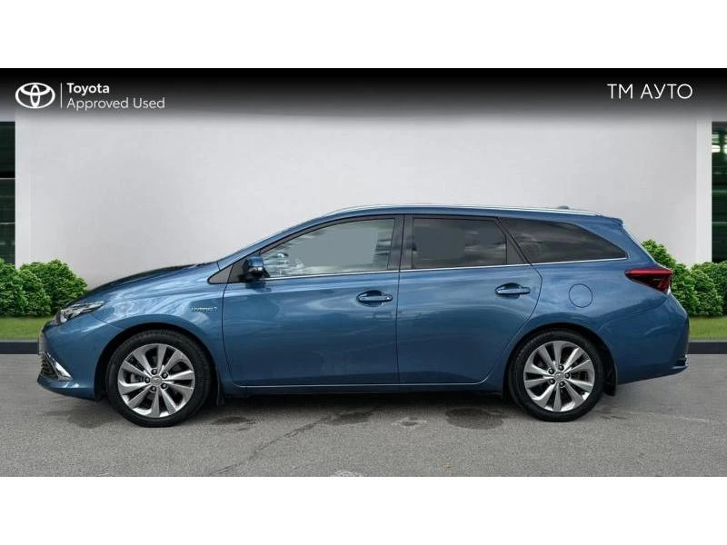 Toyota Auris, снимка 3 - Автомобили и джипове - 48013038