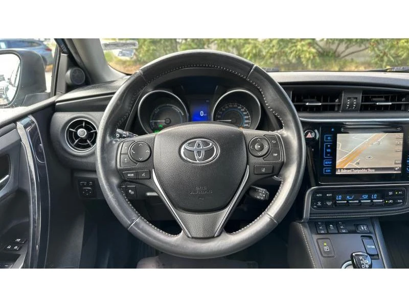 Toyota Auris, снимка 9 - Автомобили и джипове - 48013038