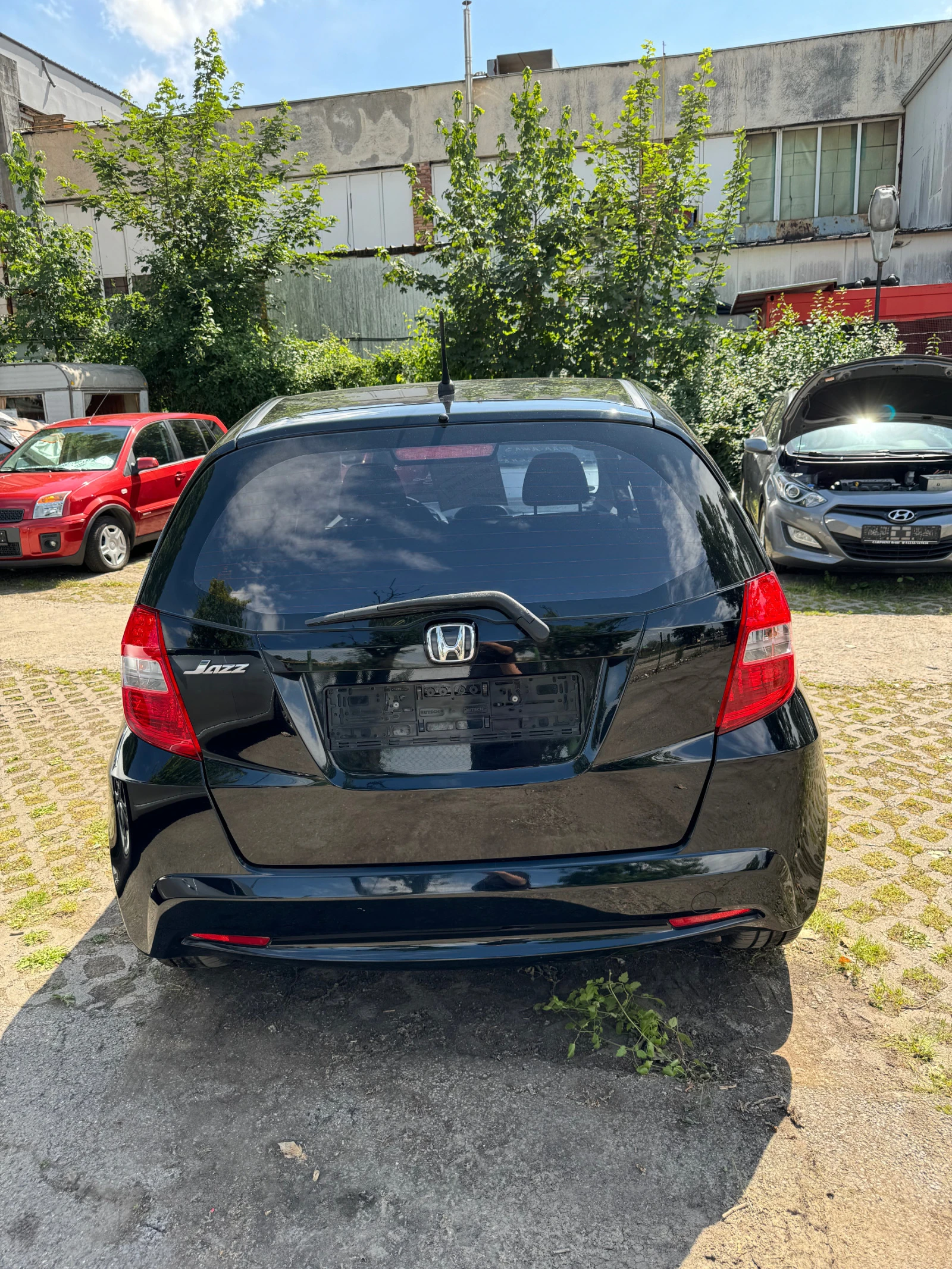 Honda Jazz 1.4 / АВТОМАТ - изображение 5