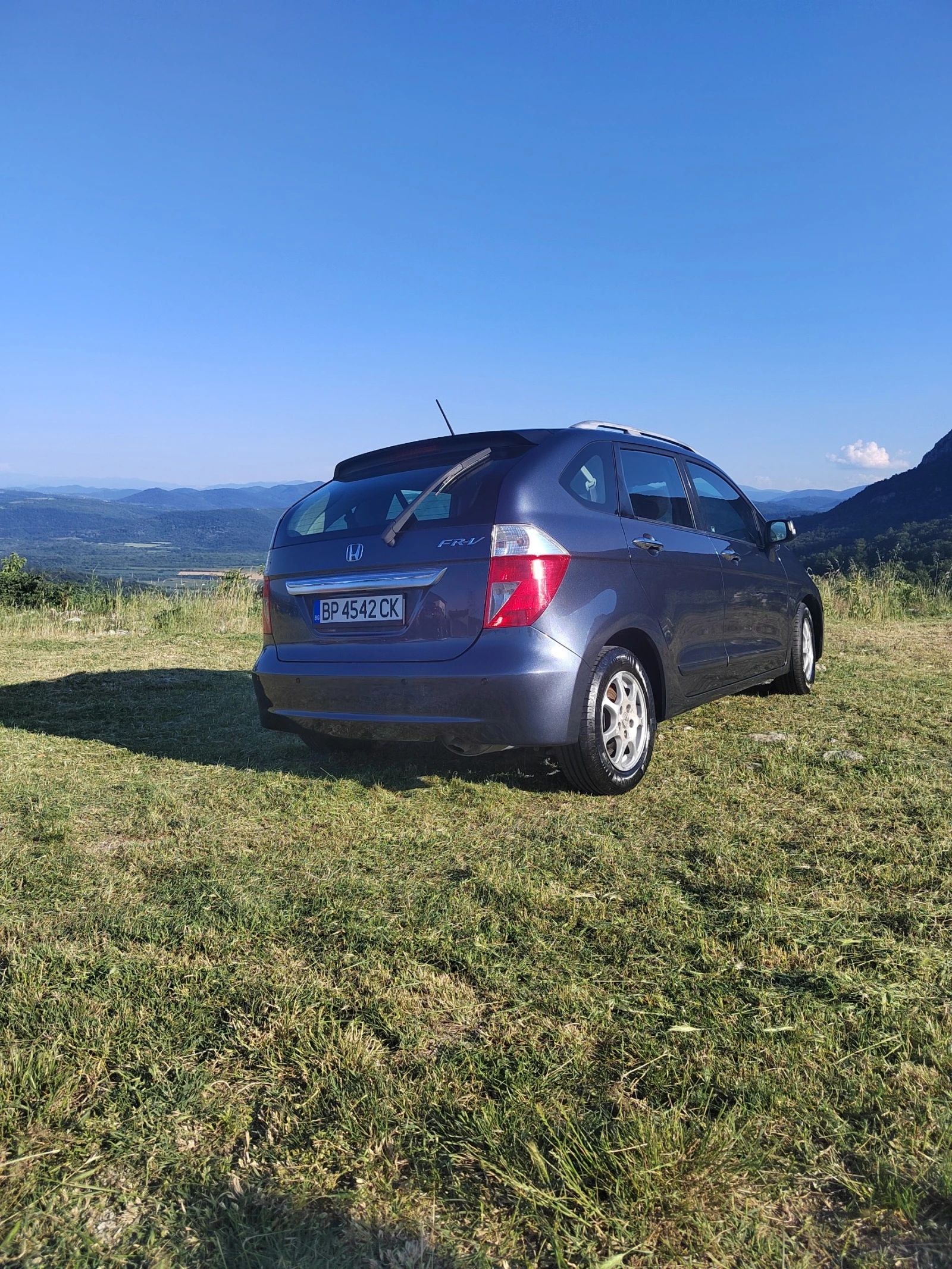 Honda Fr-v 1.7 - изображение 3