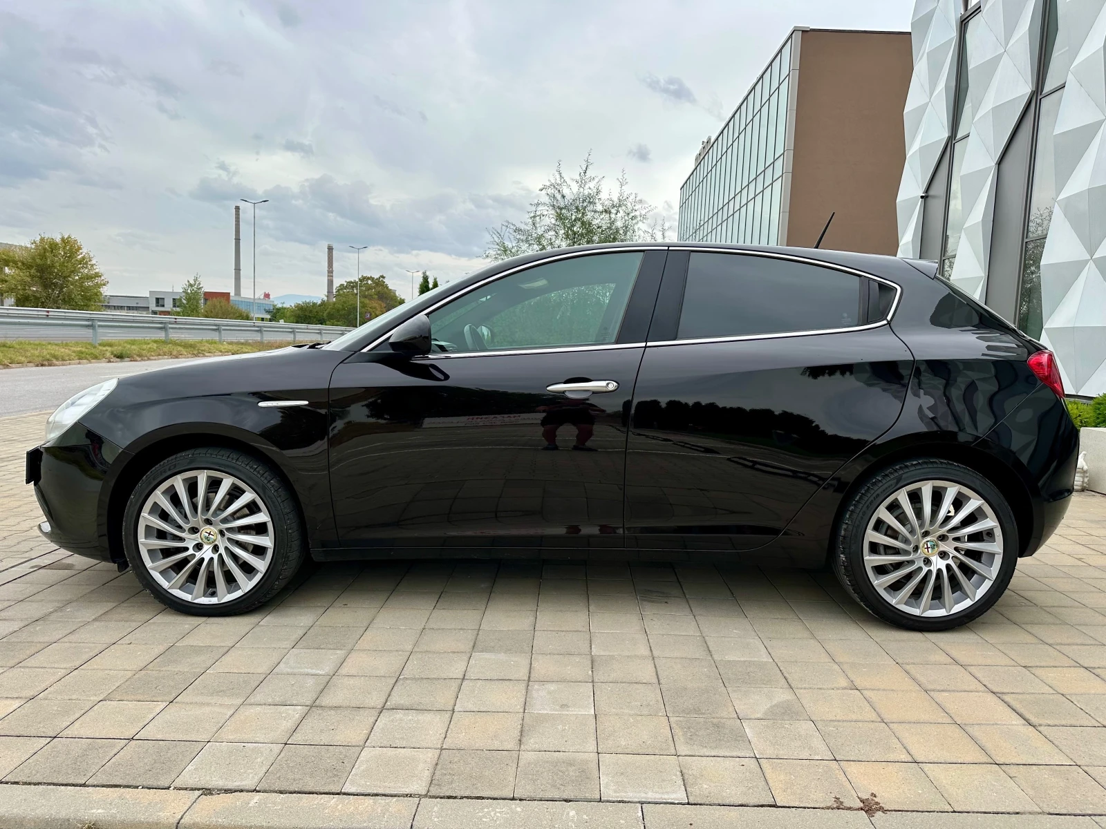 Alfa Romeo Giulietta 2.0jtdm-2 170кс  - изображение 2