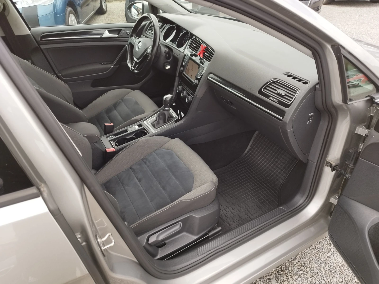 VW Golf 1.6TDI 110 HIGH LINE  | Mobile.bg   13