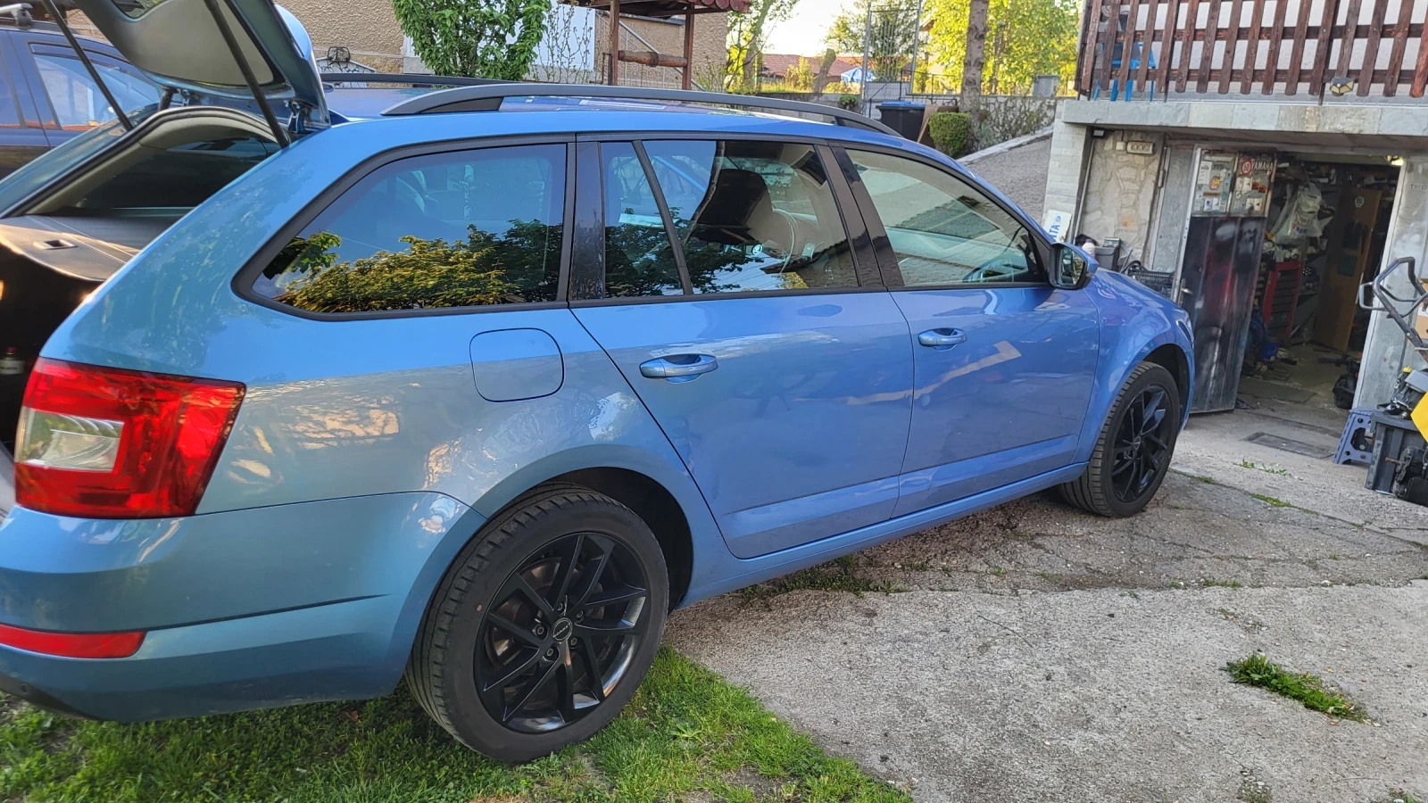Skoda Octavia 2.0 TDI * 4х4* Швейцария  - изображение 2