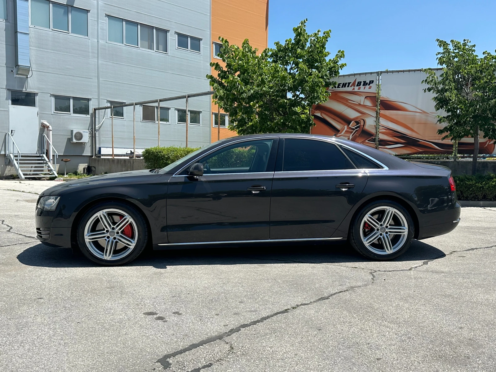 Audi A8 4.2d 351 к.с. - изображение 2