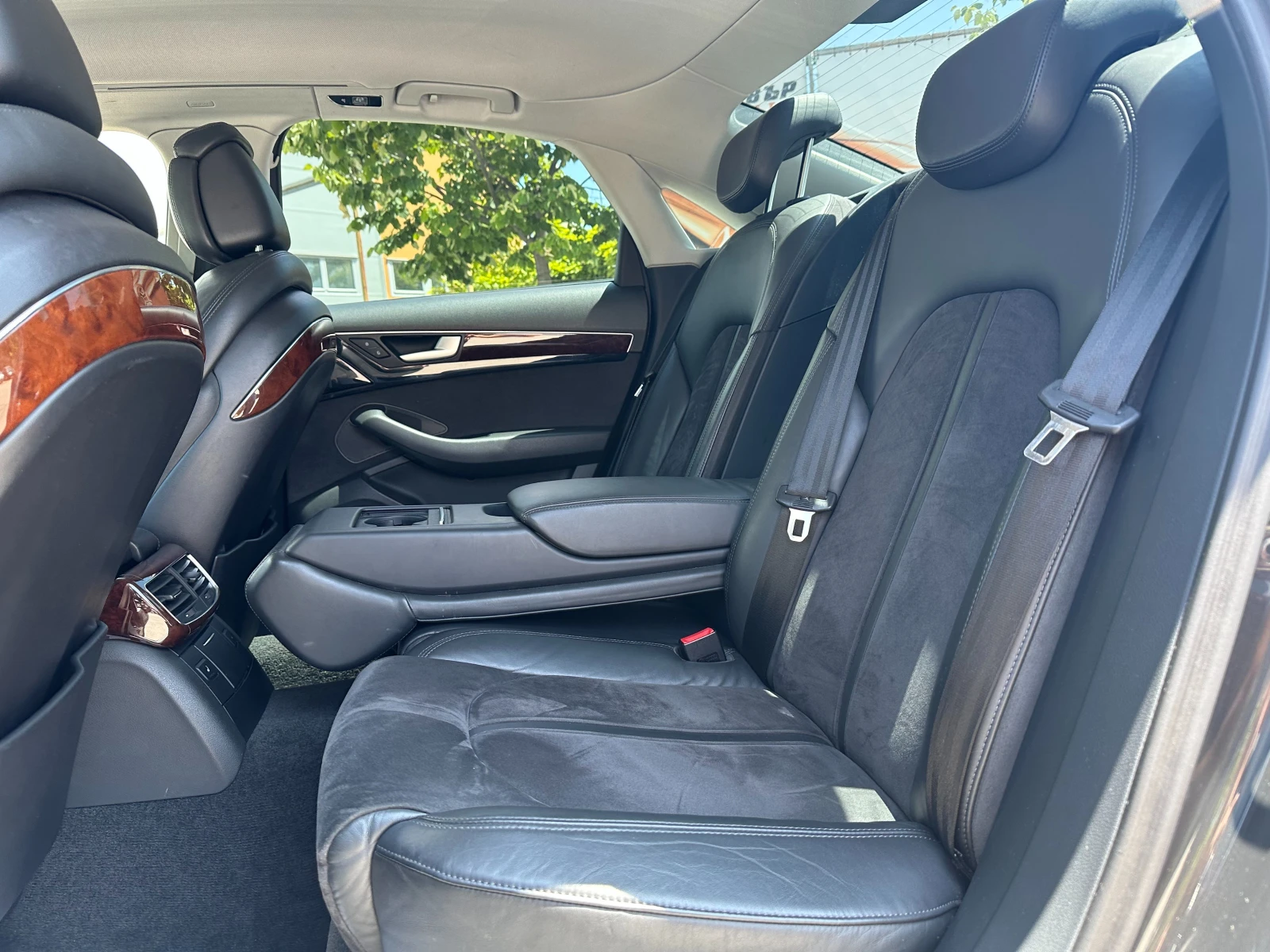 Audi A8 4.2d 351 к.с. - изображение 9
