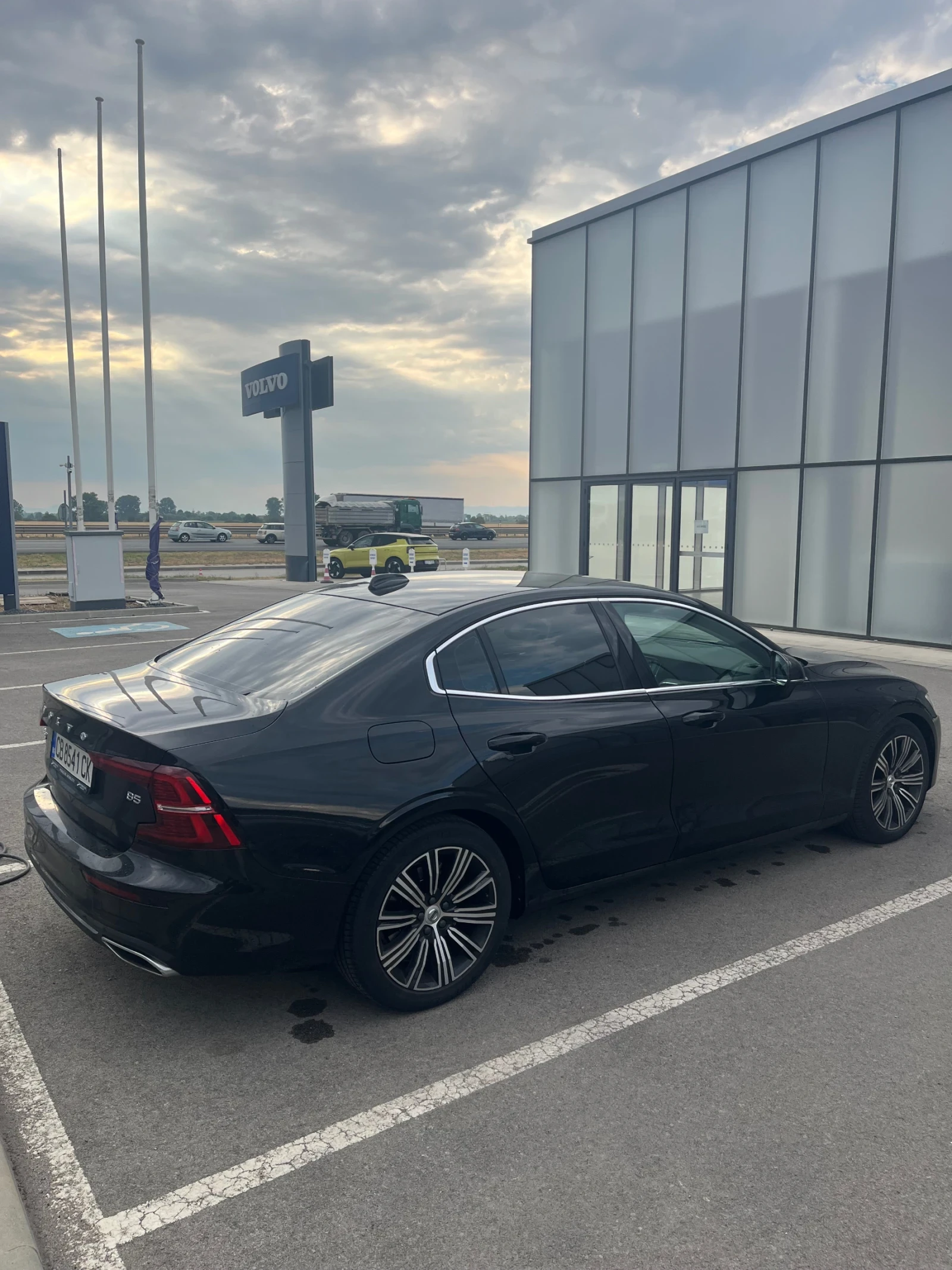 Volvo S60 INSCRIPTION 2.0biTurbo Hybrid - изображение 6