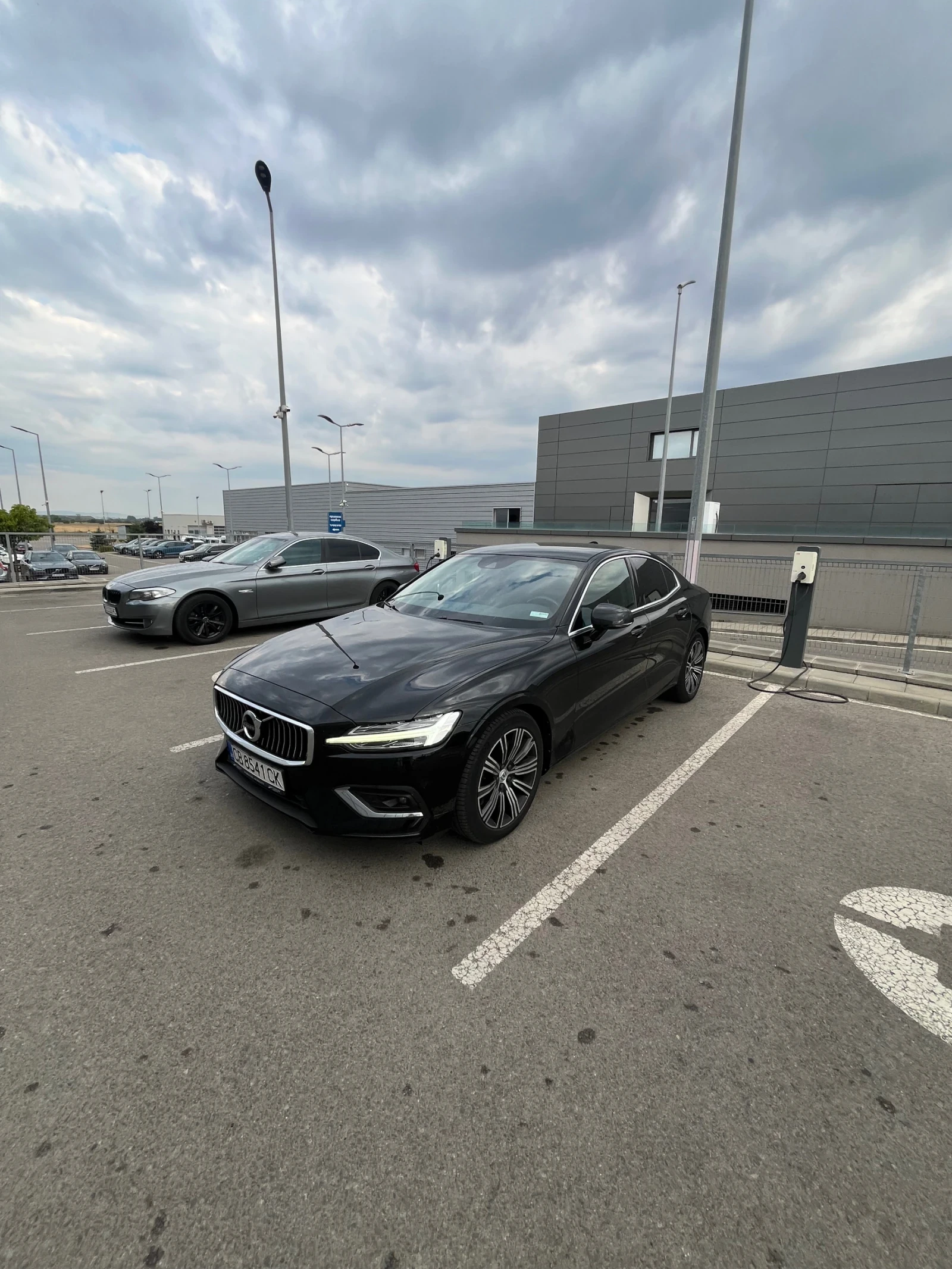 Volvo S60 INSCRIPTION 2.0biTurbo Hybrid | Mobile.bg   4