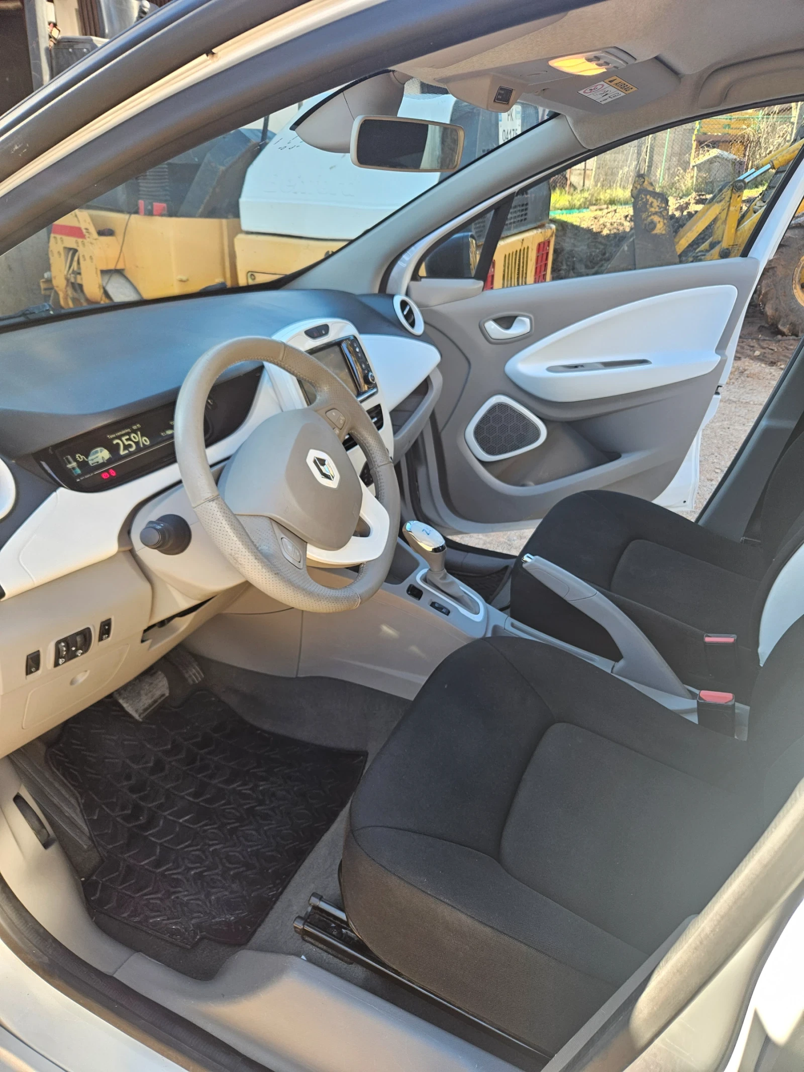 Renault Zoe Z.E 41kwh Life | Mobile.bg � ����������� 13